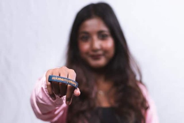Créez Votre Propre Bracelet en Plastique Personnalisé : Exprimez Votre Style Unique